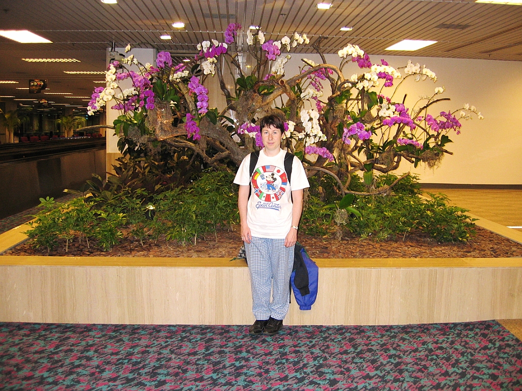Cairns07 Changi Airport.jpg